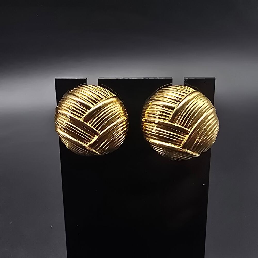 Monet Gold Tone Ribbed Stud Earrings Round Vintage Jewelry